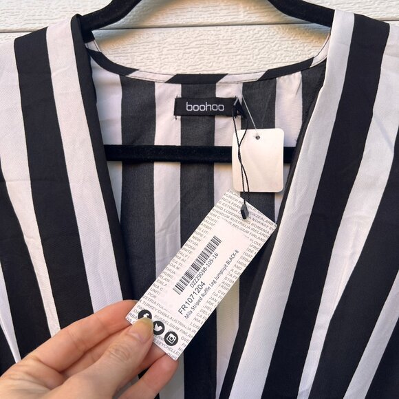 NWT- Boohoo Black and White Striped Ruffle Slit Leg Jumpsuit - Picture 7 of 9